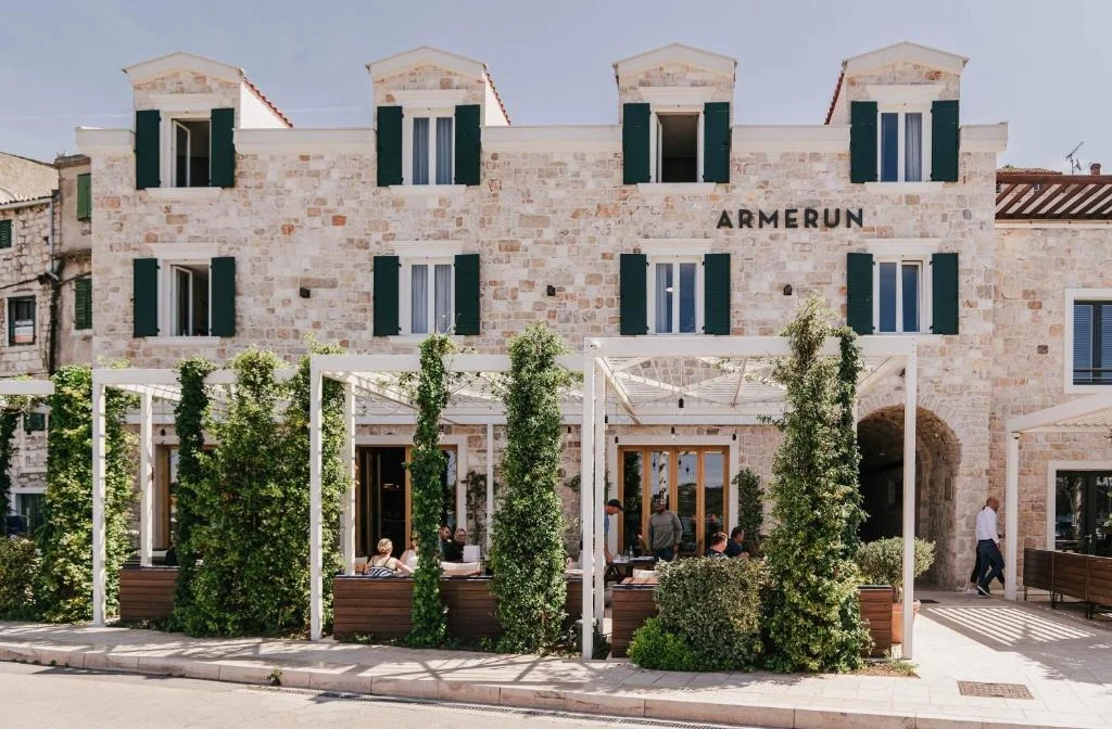 Armerun Heritage Hotel Sibenik Aussenansicht Restaurant Buta