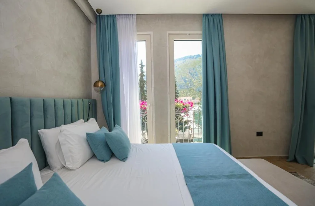 Hotel Plaza Berat Doppelzimmer Bett