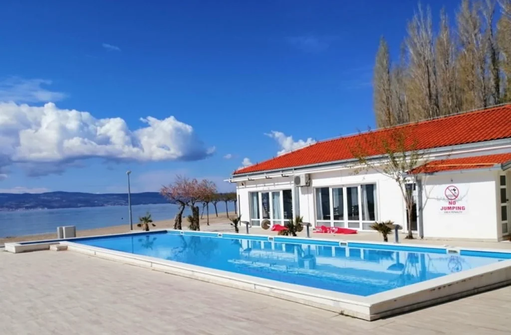 Mobile Homes Camp Galeb Omis Aussenpool