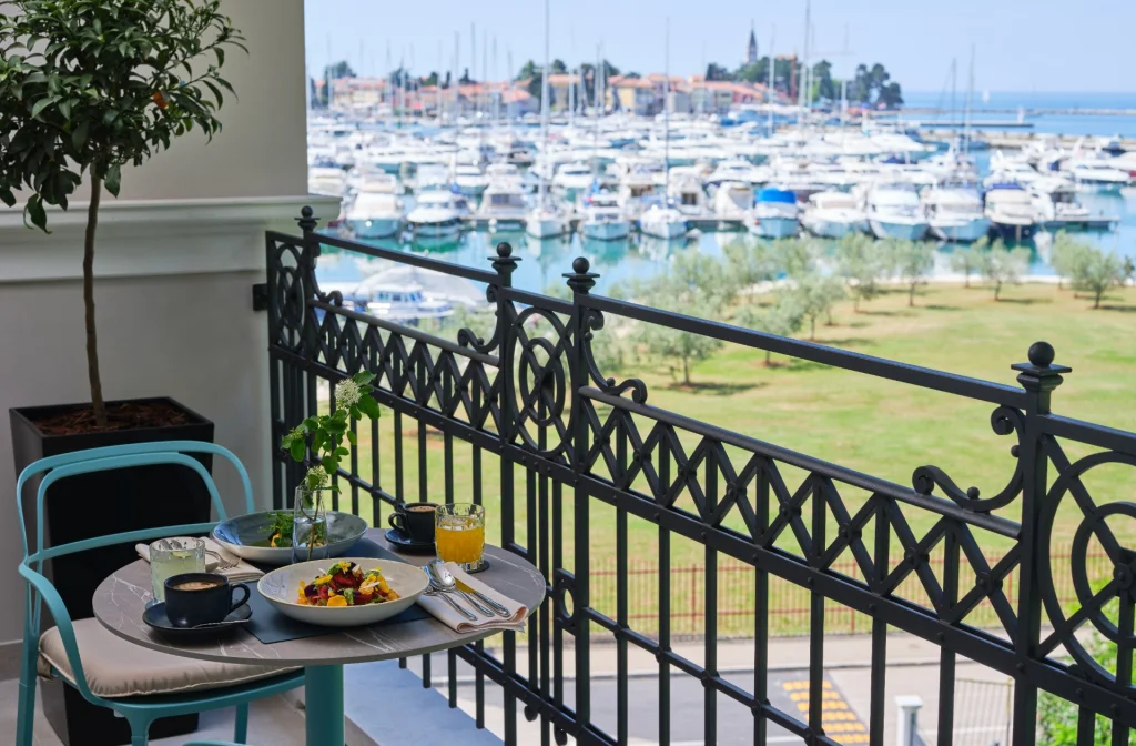 Palazzo Rainis Hotel Und Spa Novigrad Doppelzimmer Deluxe Balkon Blick